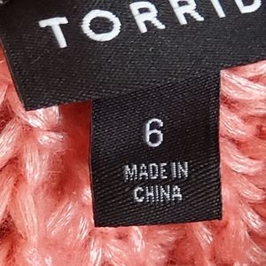 TORRID Coral Sweater. Plus size 6